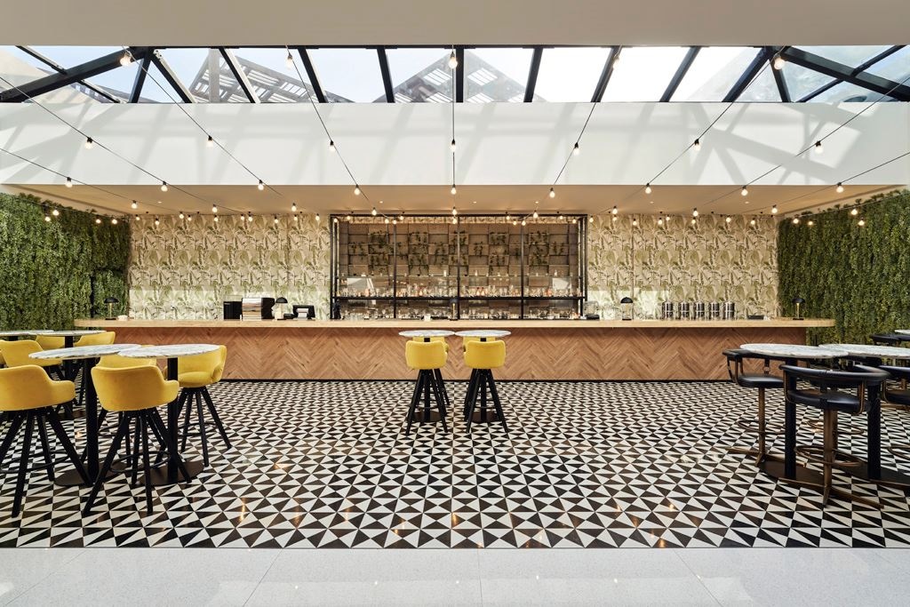 restaurants-2-a-la-carte-restaurant