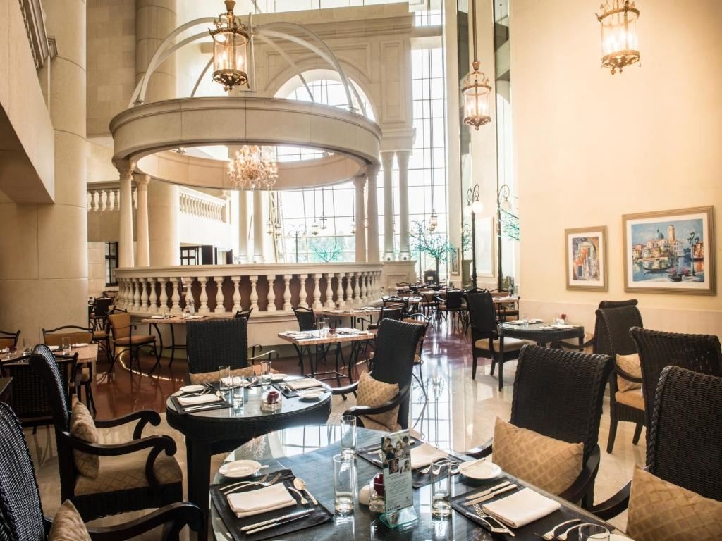 restaurants-restaurants