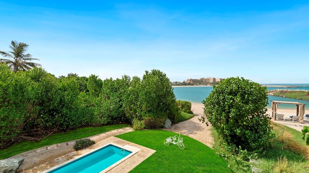 rooms-two-bedroom-premium-suite-beach-front