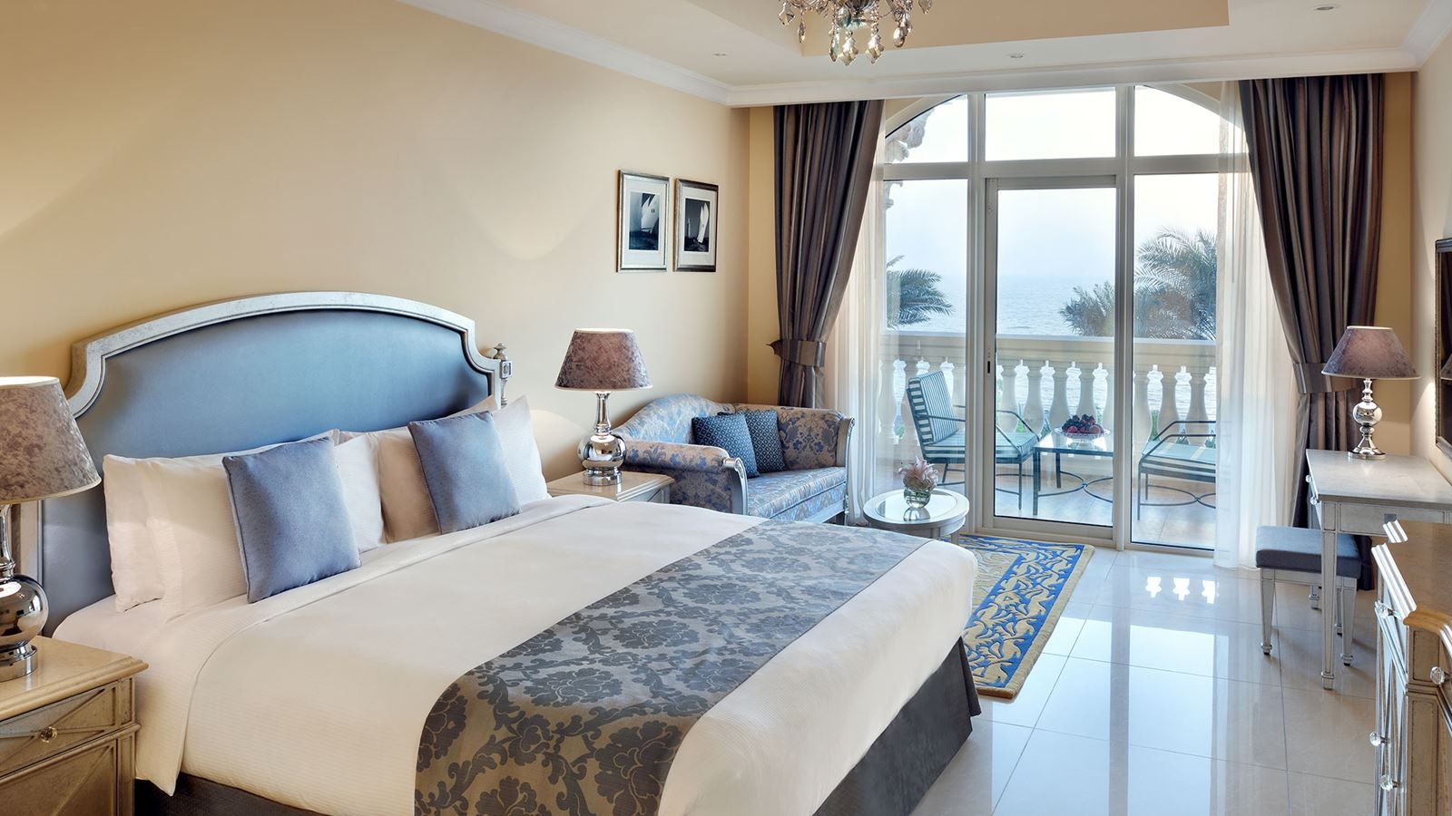 rooms-2-bedroom-family-suite-with-private-pool