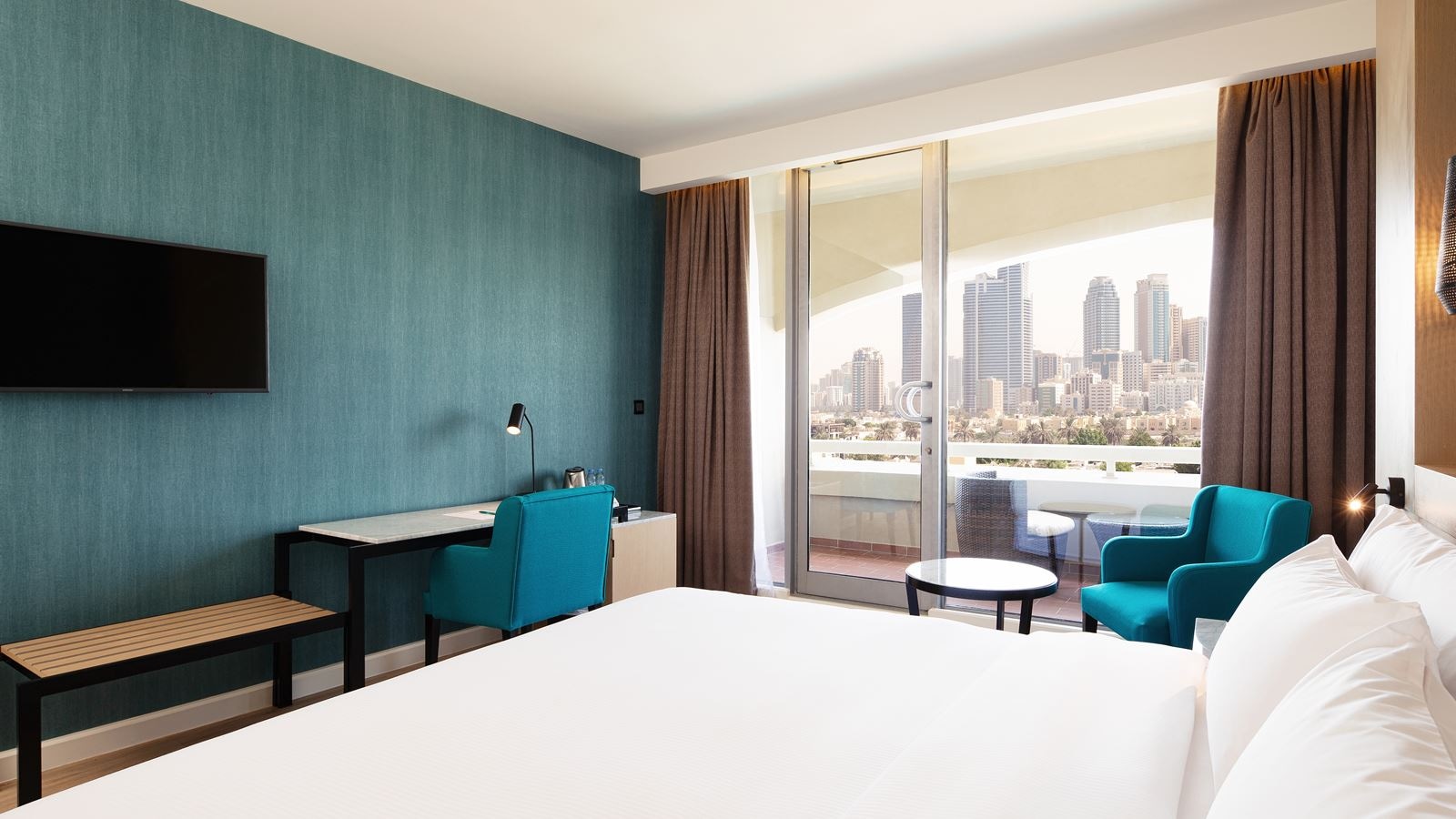 rooms-deluxe-city-view