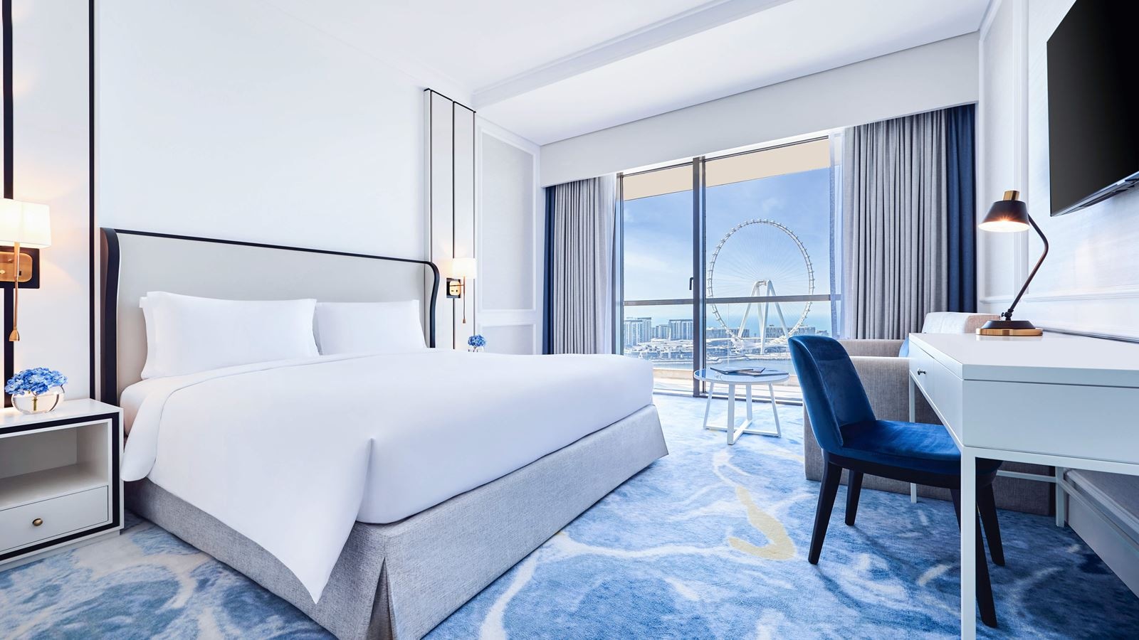 rooms-luxury-club-room