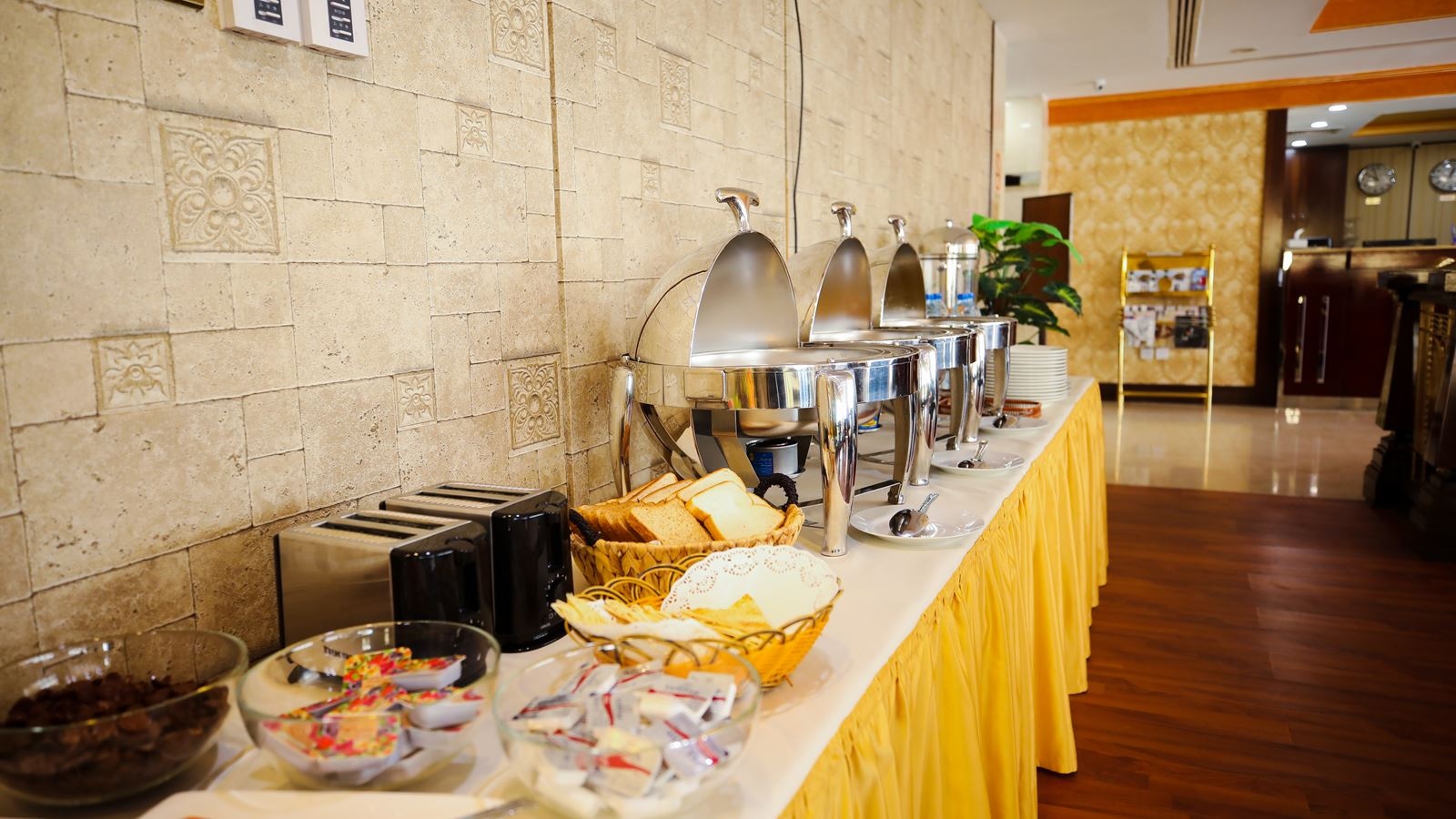 restaurants-green-house-international-buffet-restaurent