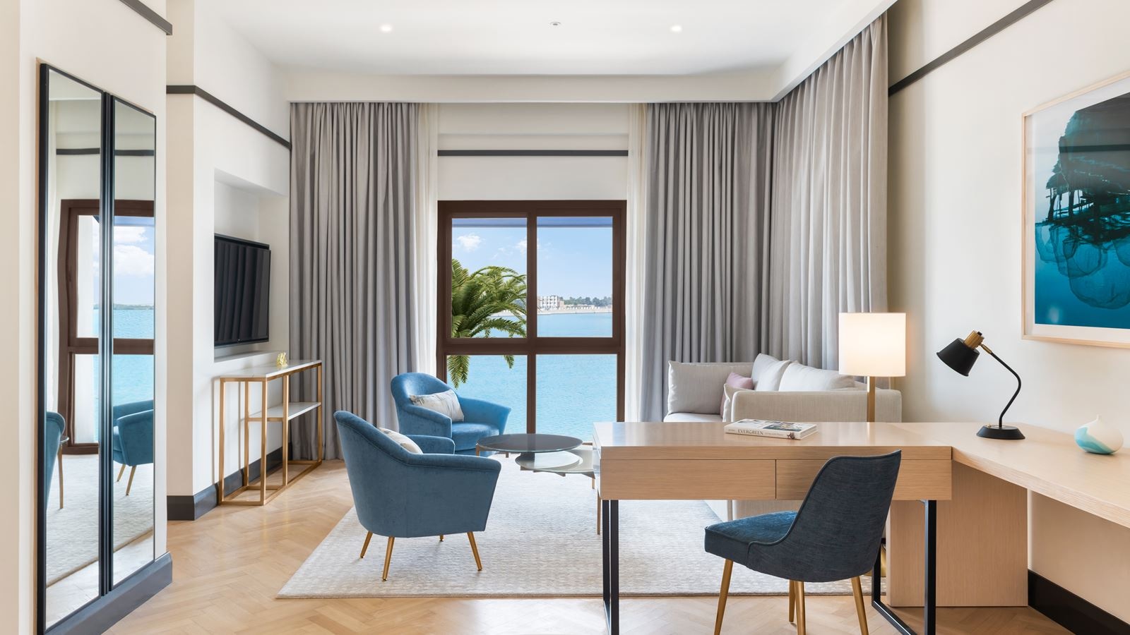 rooms-one-bedroom-suite-sea-view