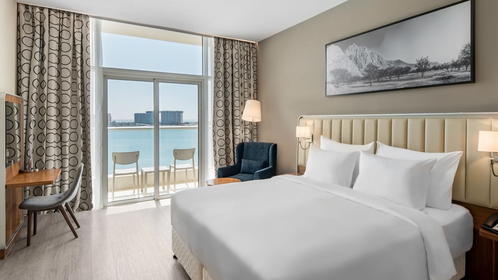 rooms-premium-room-with-sea-view-and-balcony