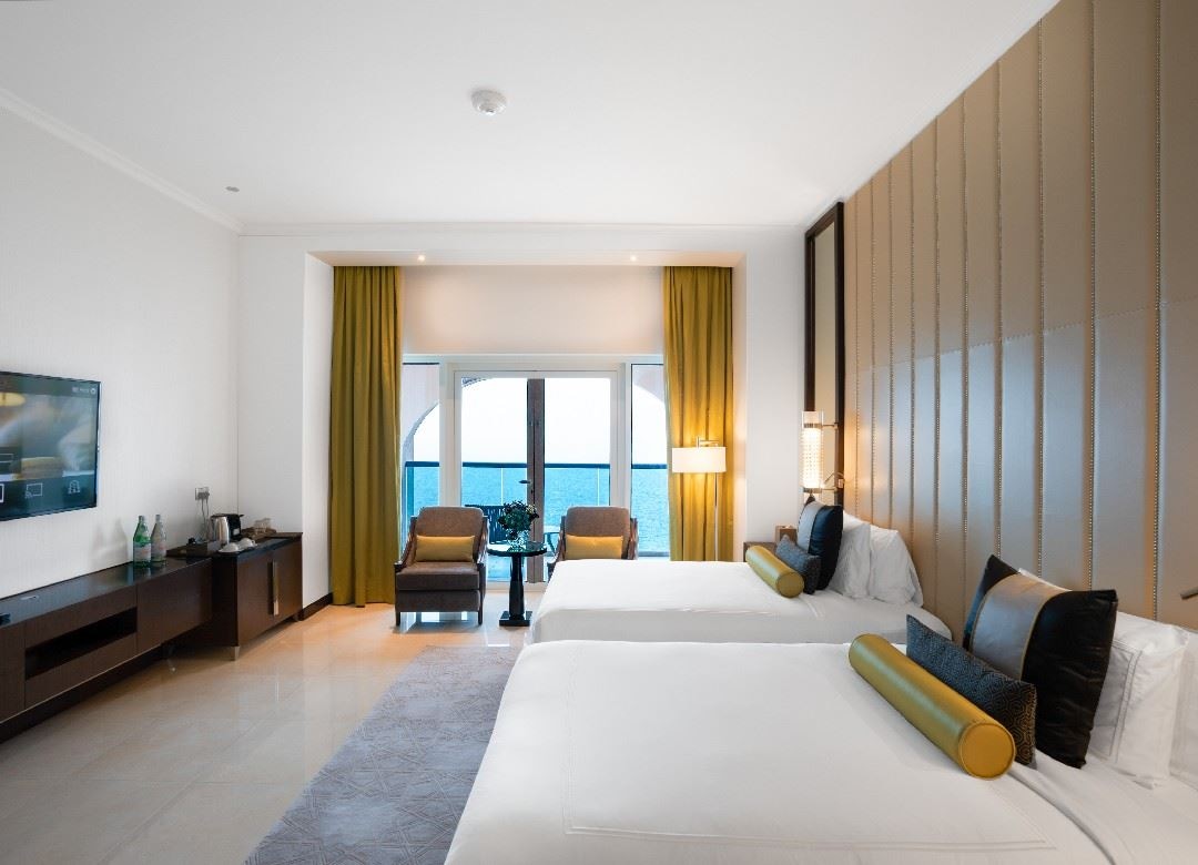 rooms-premium-room-sea-view-king--twin