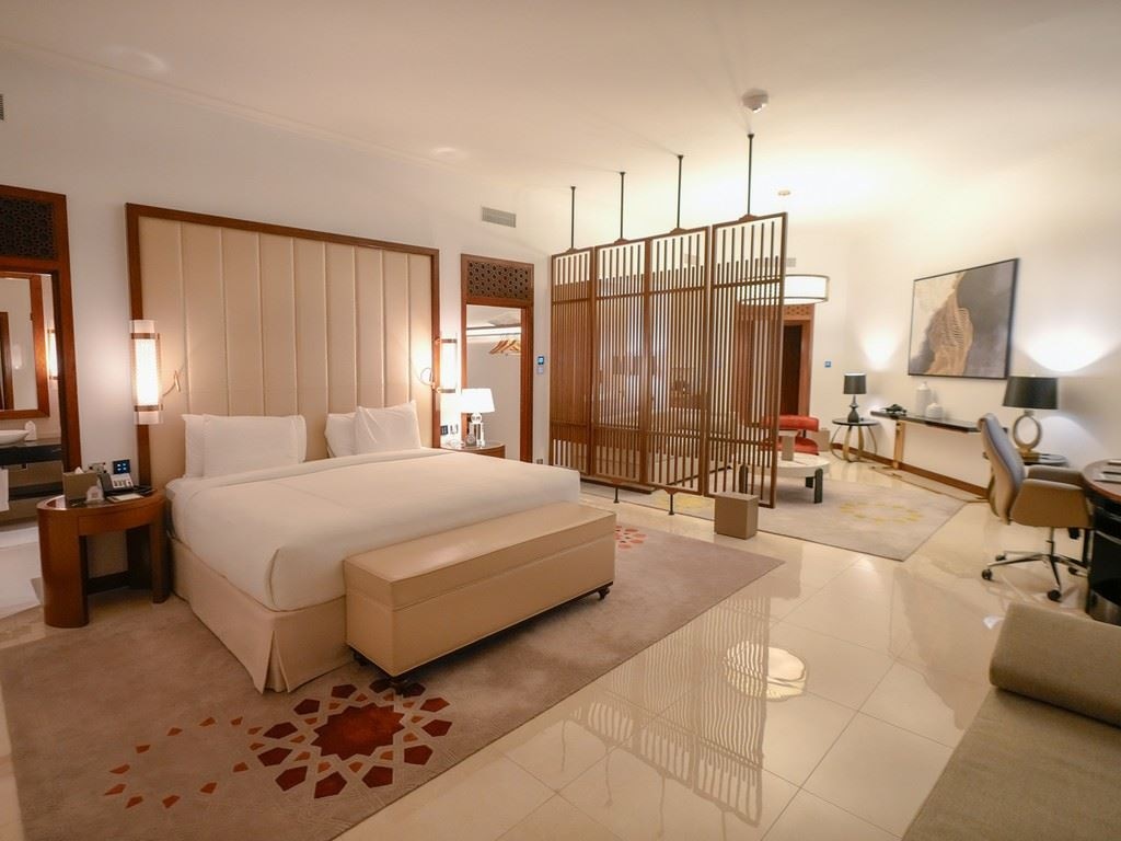 rooms-two-bedroom-deluxe-suite