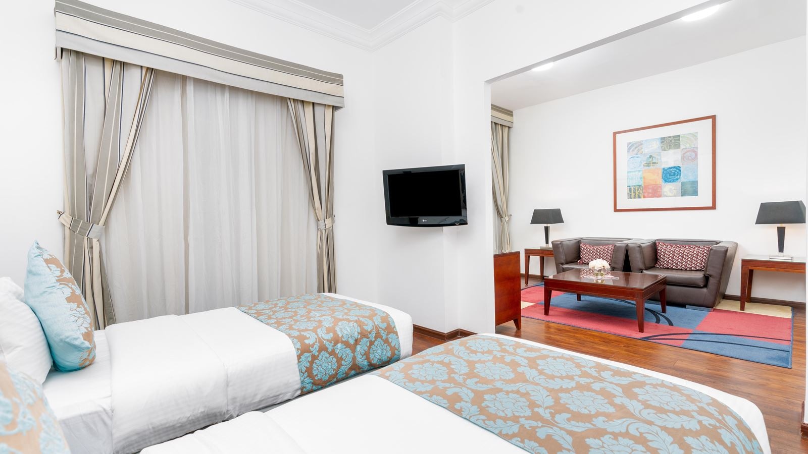 rooms-club-room