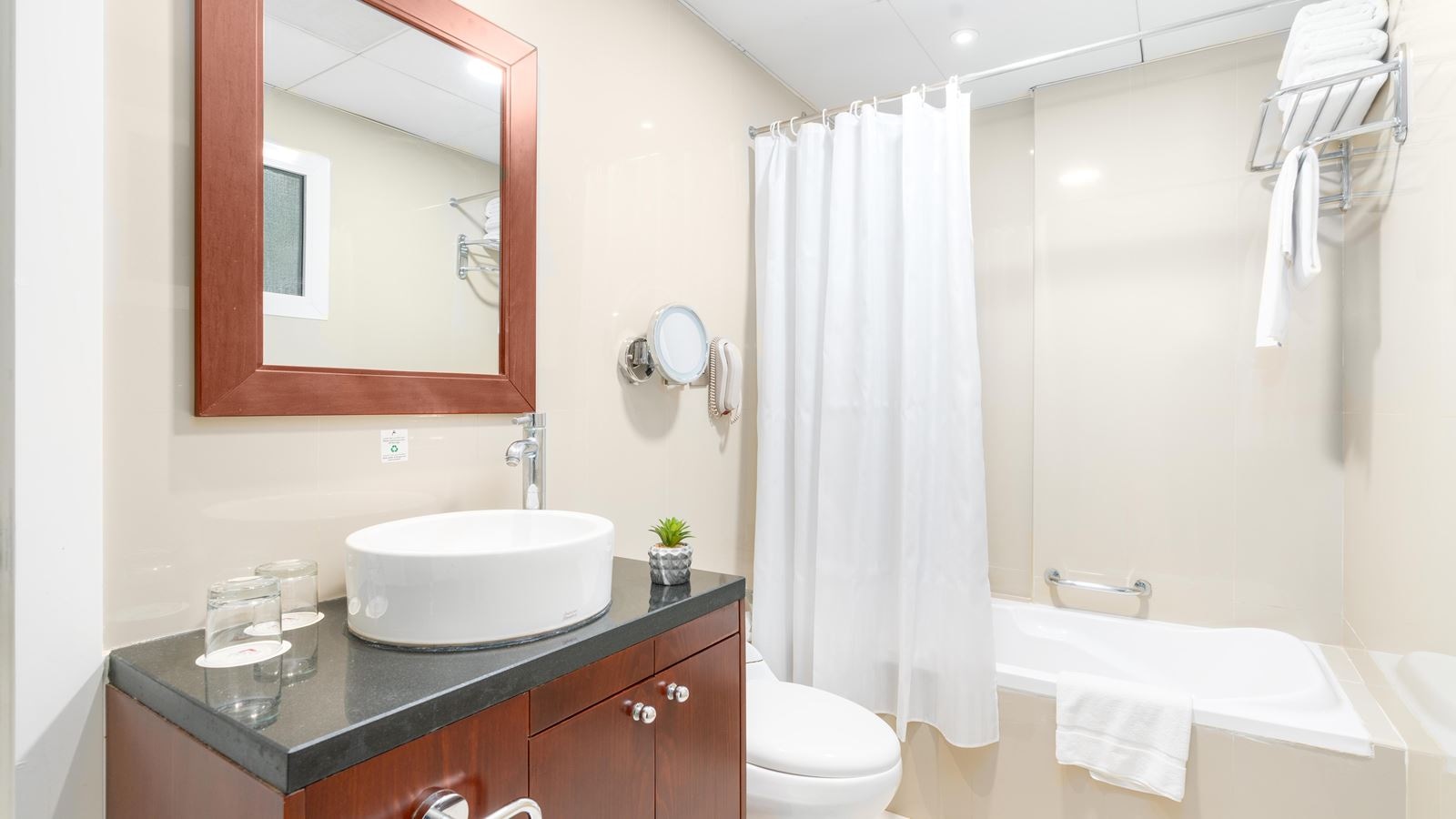 rooms-club-room