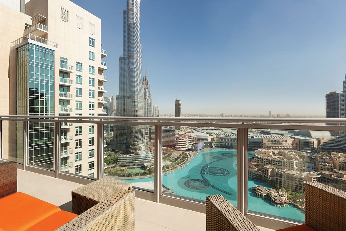 rooms-penthouse-burj-khalifa-and-fountain-view