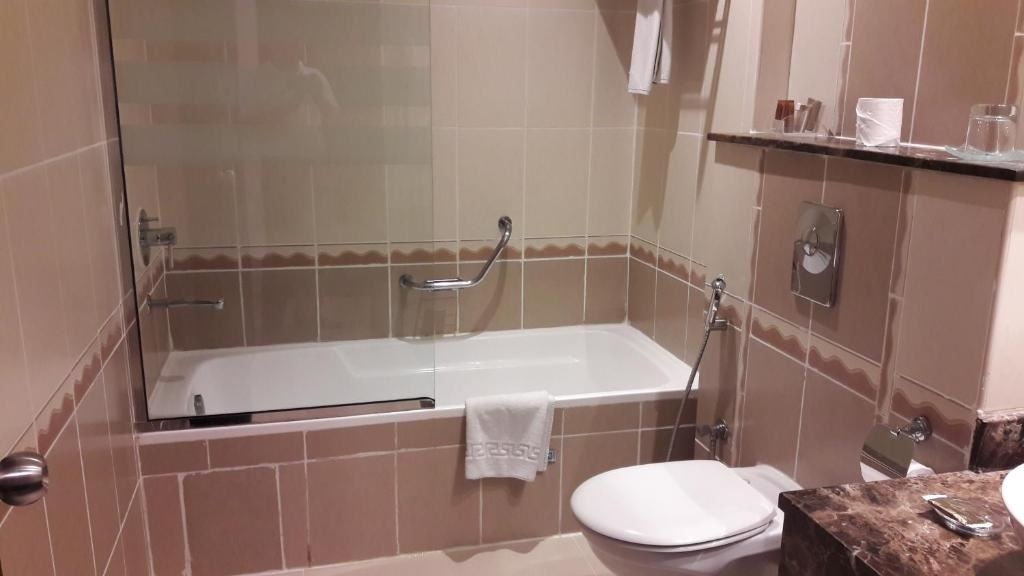 rooms-junior-suite-room