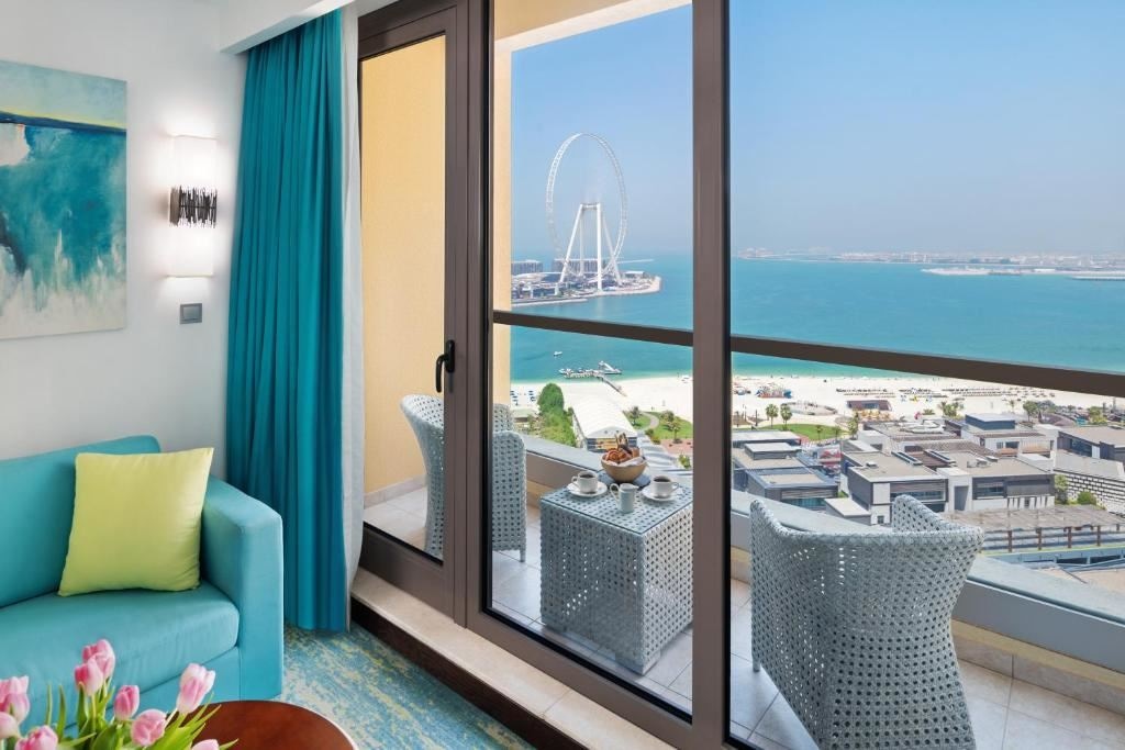 rooms-ain-dubai-sea-view-room-with-balcony