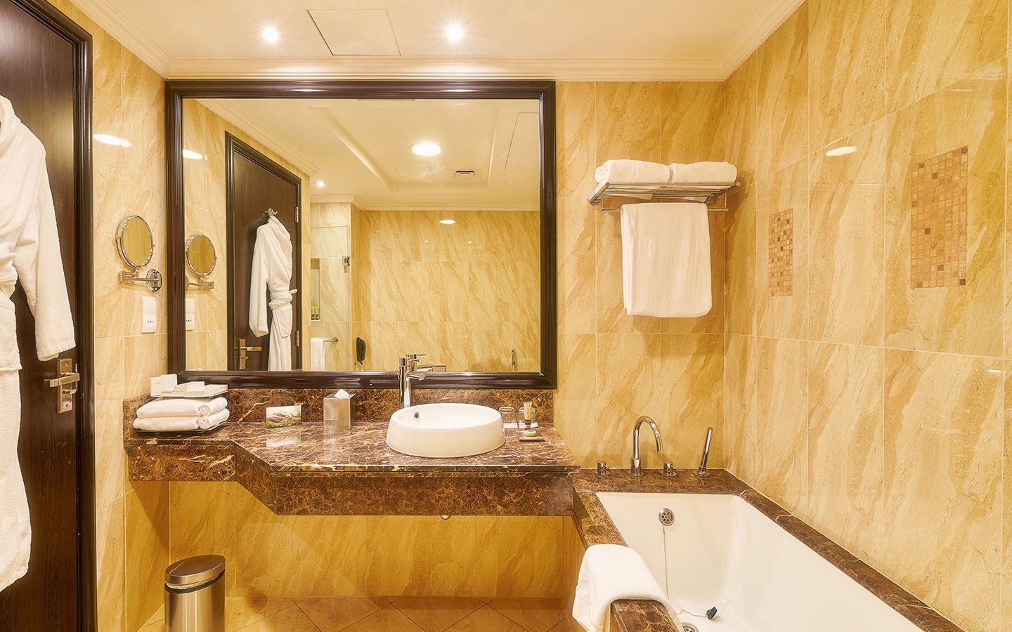 rooms-one-bedroom-suite