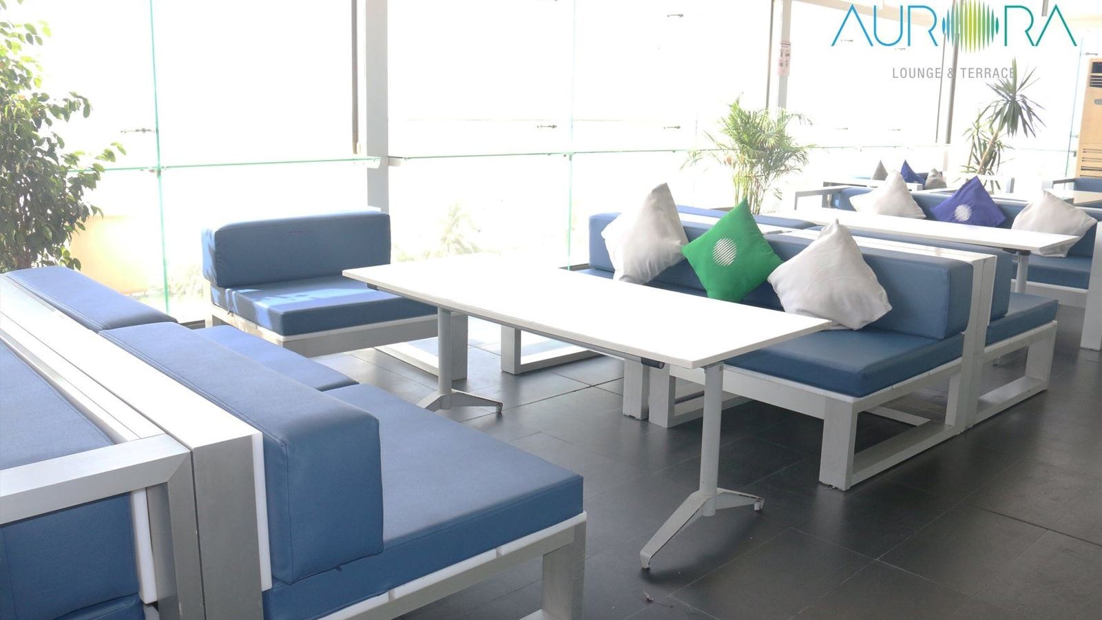 bars-aurora-lounge--terrace