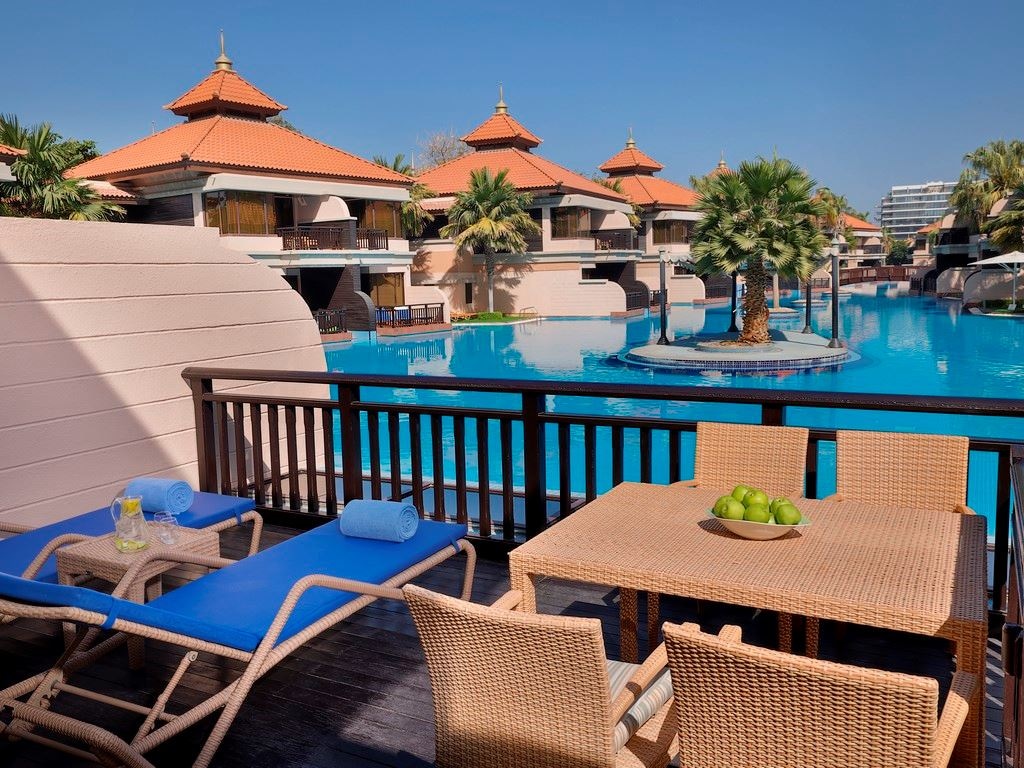 rooms-deluxe-family-lagoon-access-room