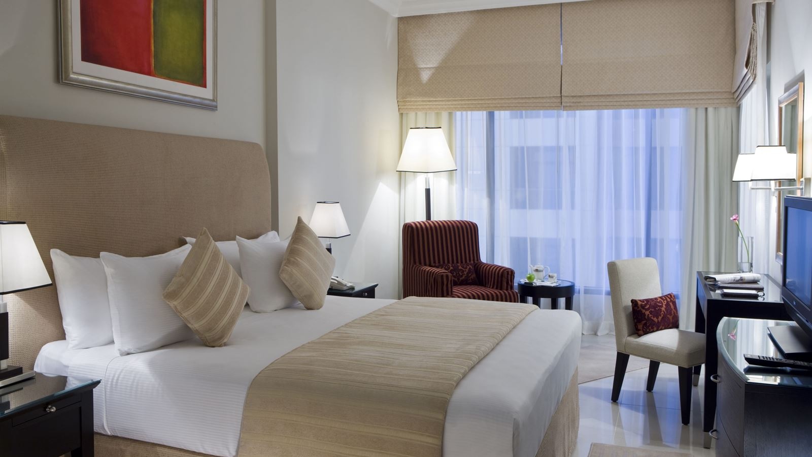 rooms-2-bedroom-apartment-city-view