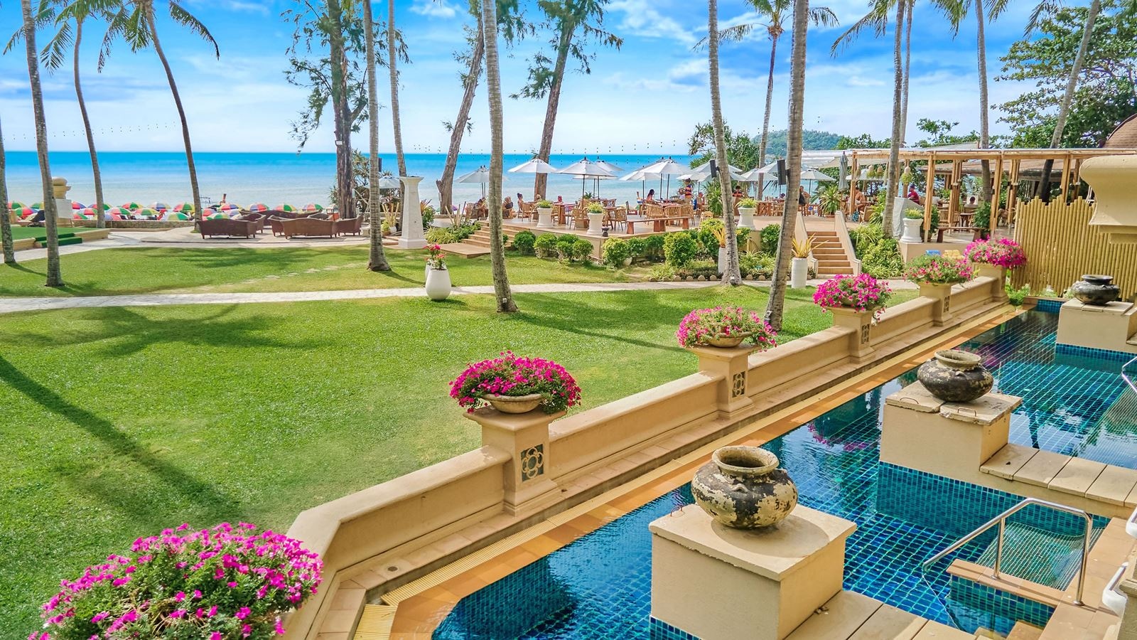 rooms-deluxe-pool-access