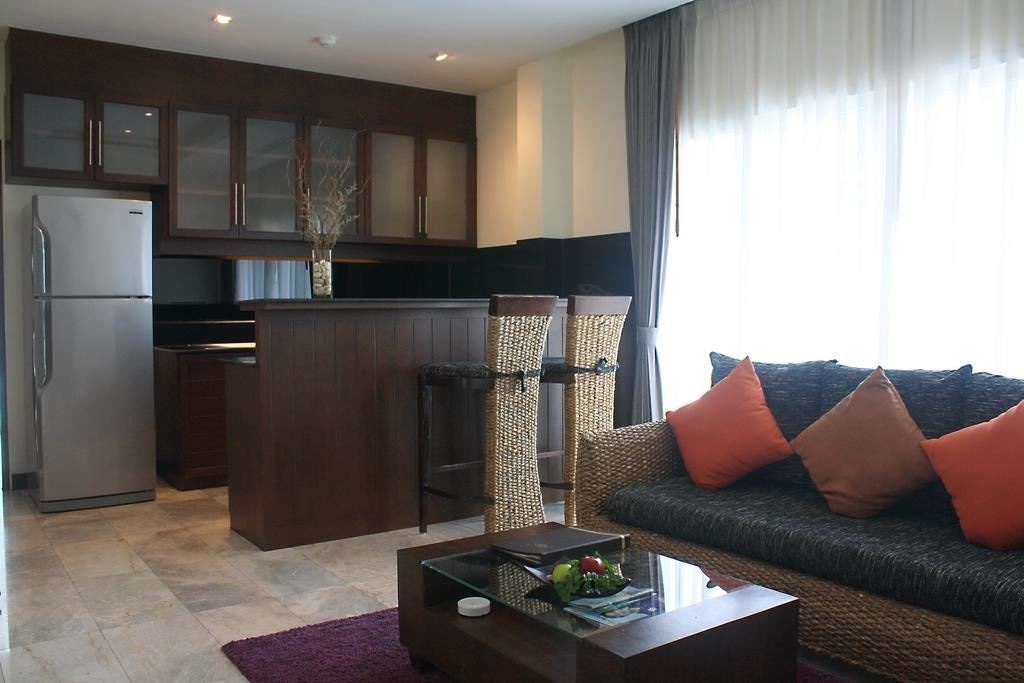 rooms-1-bedroom-junior-suite