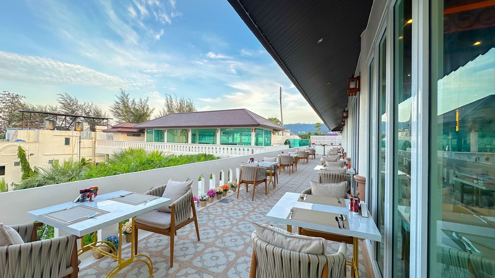 restaurants-restaurant