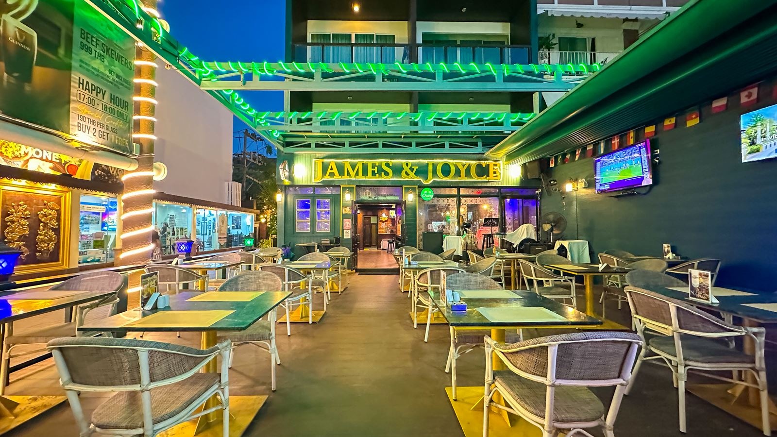 restaurants-restaurant