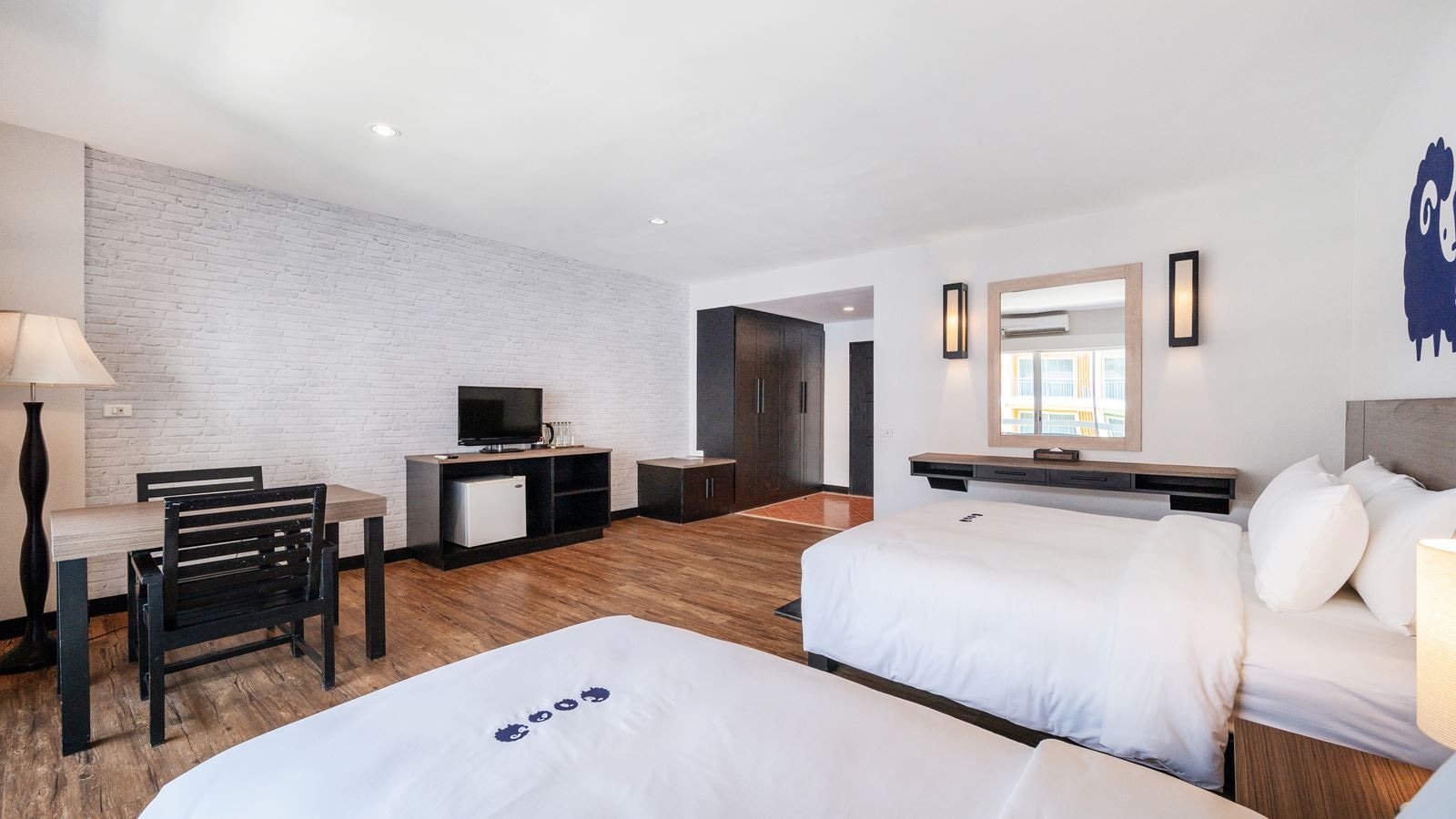 rooms-koko-family	room-for-3-person-one-king-bed-+-one-single-bed-40sqm