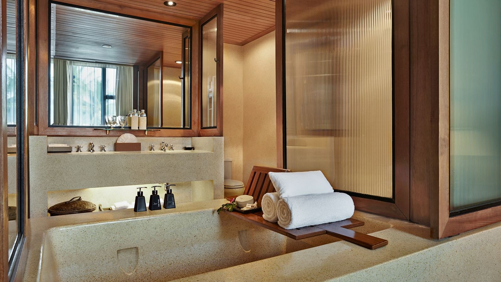 rooms-club-lagoon-view-junior-suite