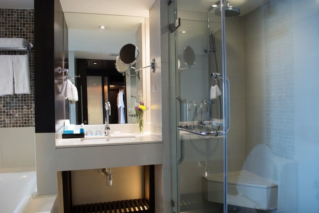 rooms-beach-deluxe-room