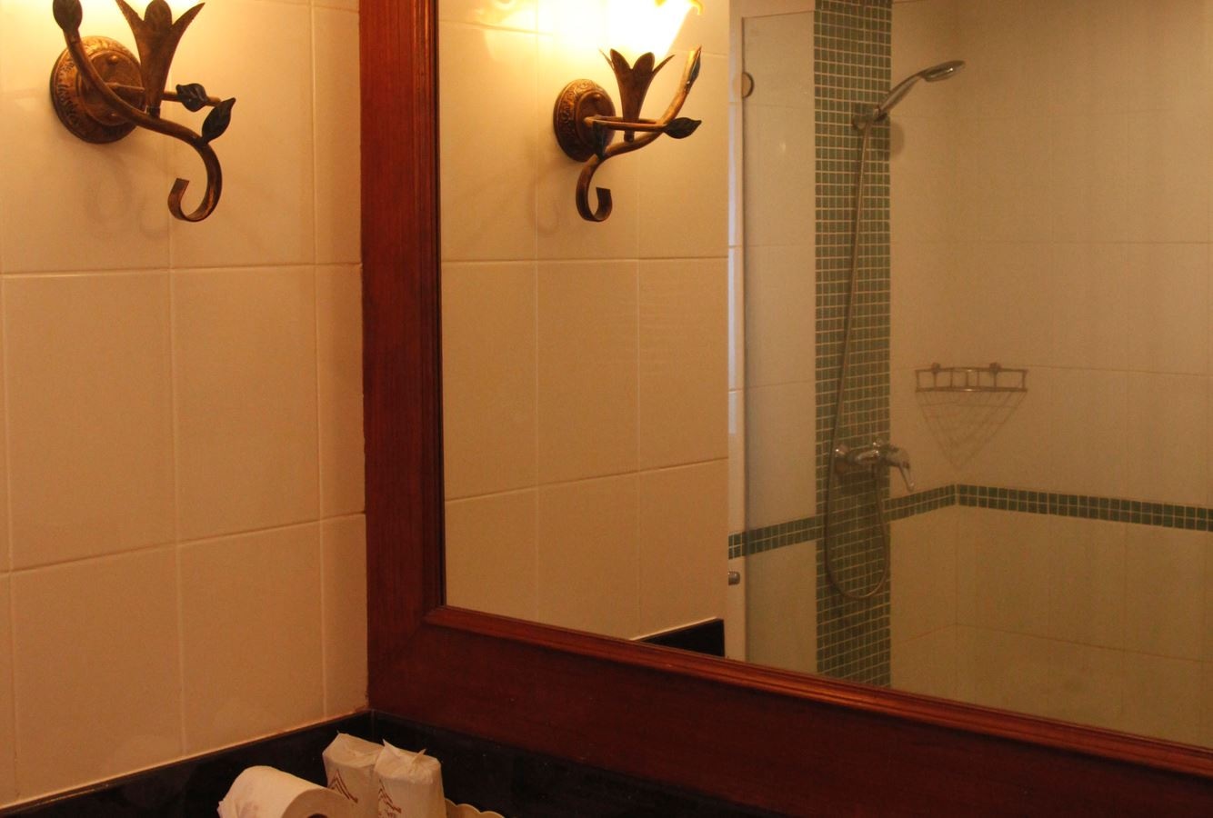 rooms-deluxe-poolside