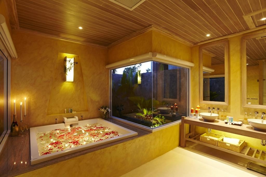 rooms-suite-pool-villa