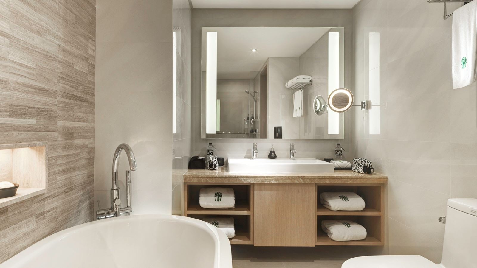 rooms-serenity-club-room