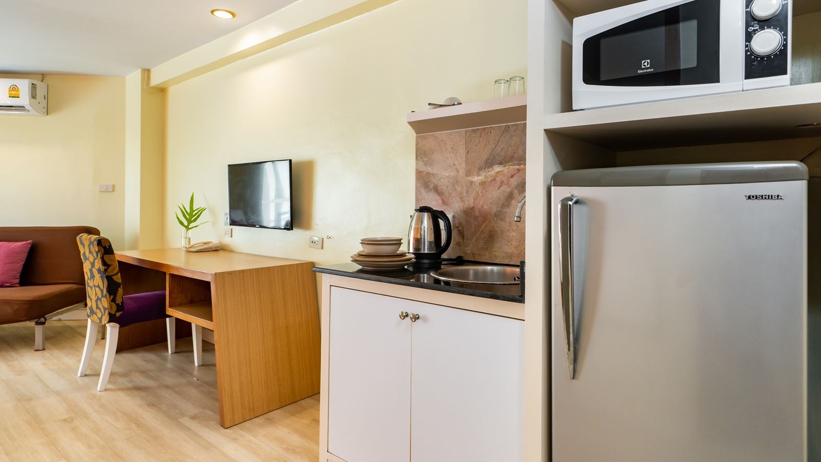 rooms-superior-room