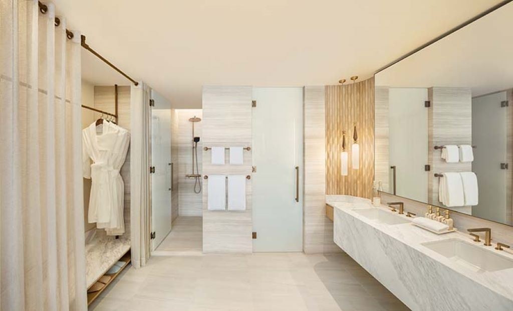 rooms-reserve-pool-suite