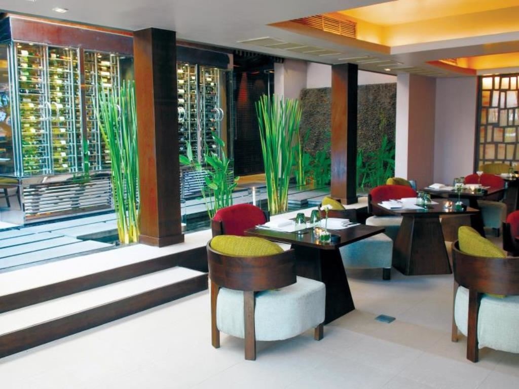 bars-red-snapper-bar-and-grill