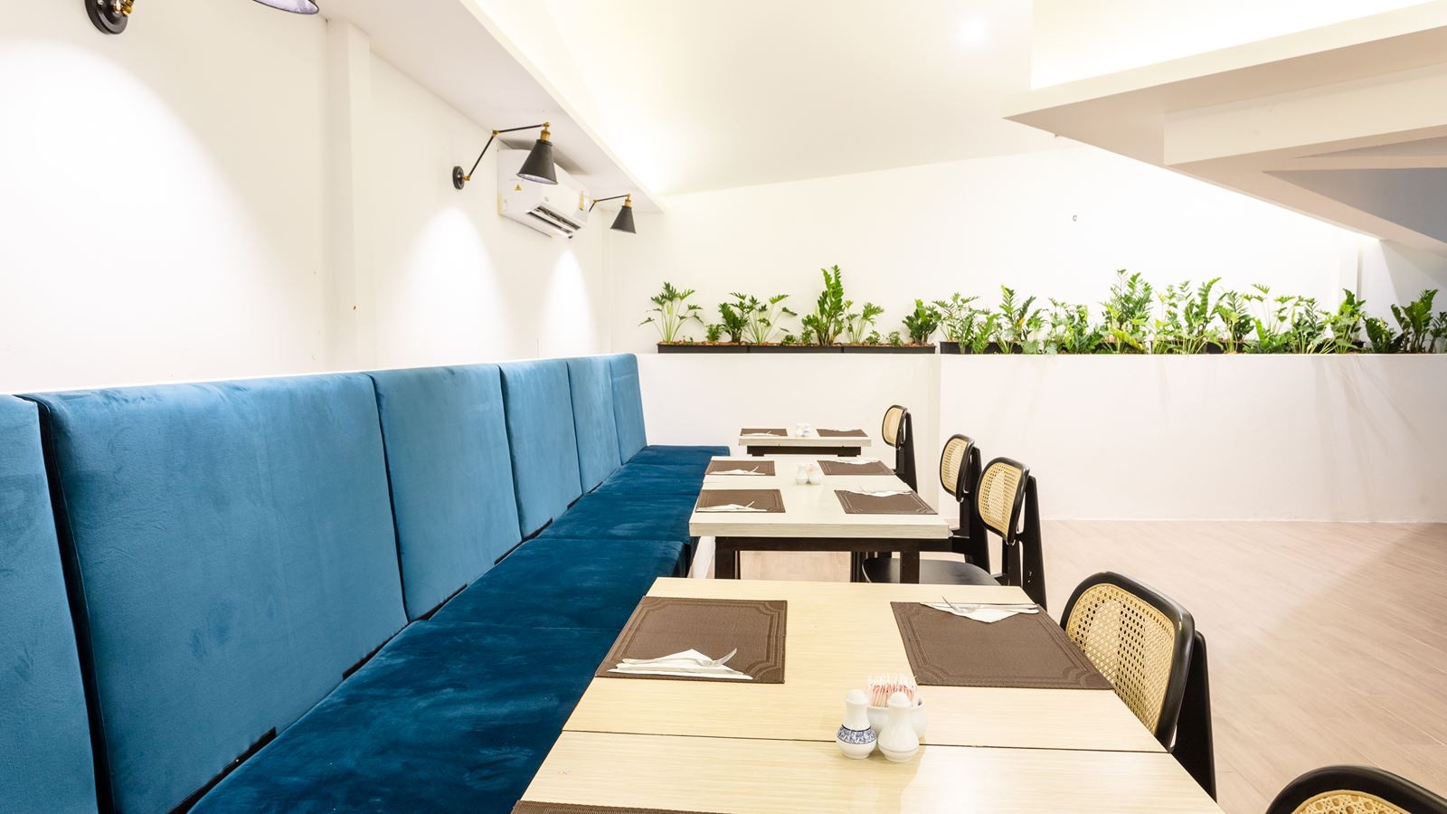 restaurants-coconut-coffee-shop