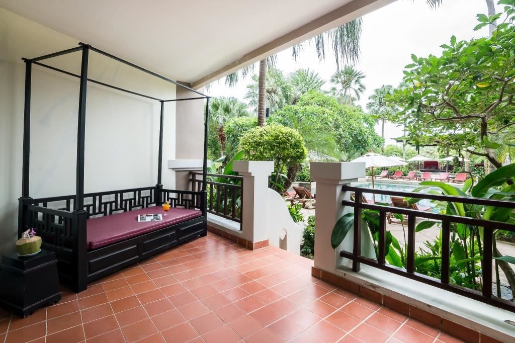 rooms-dorshada-ocean-pool-family