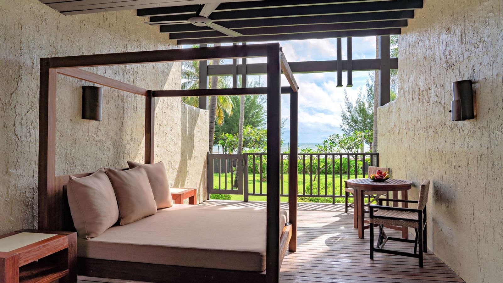 rooms-sea-view-studio