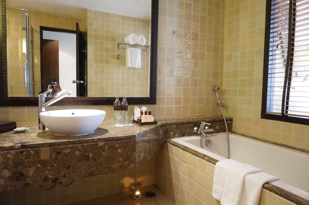 rooms-deluxe-pool-access