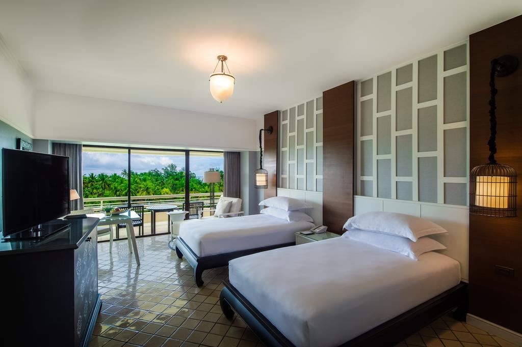 rooms-superior-family-room