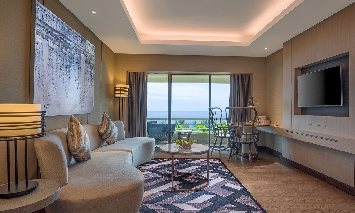 rooms-superior-deluxe-suite