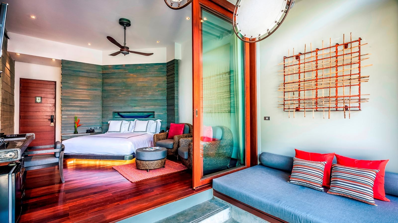 rooms-private-pool-suite