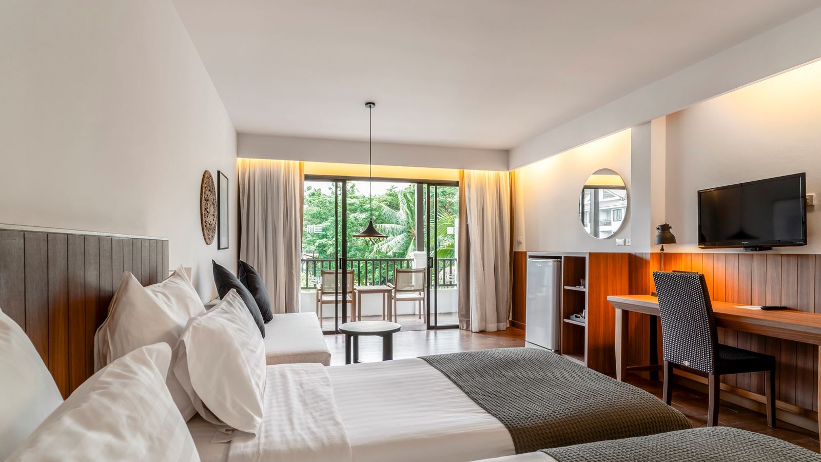 rooms-grand-deluxe-back-view