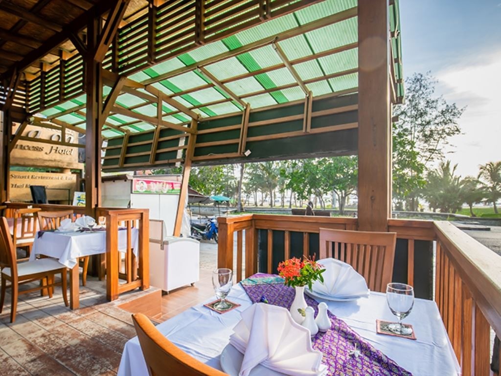 restaurants-the-sunset-restaurant