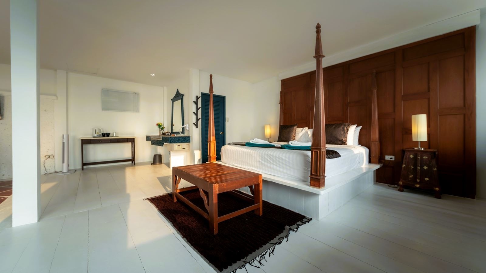 rooms-deluxe-suite-ocean-view