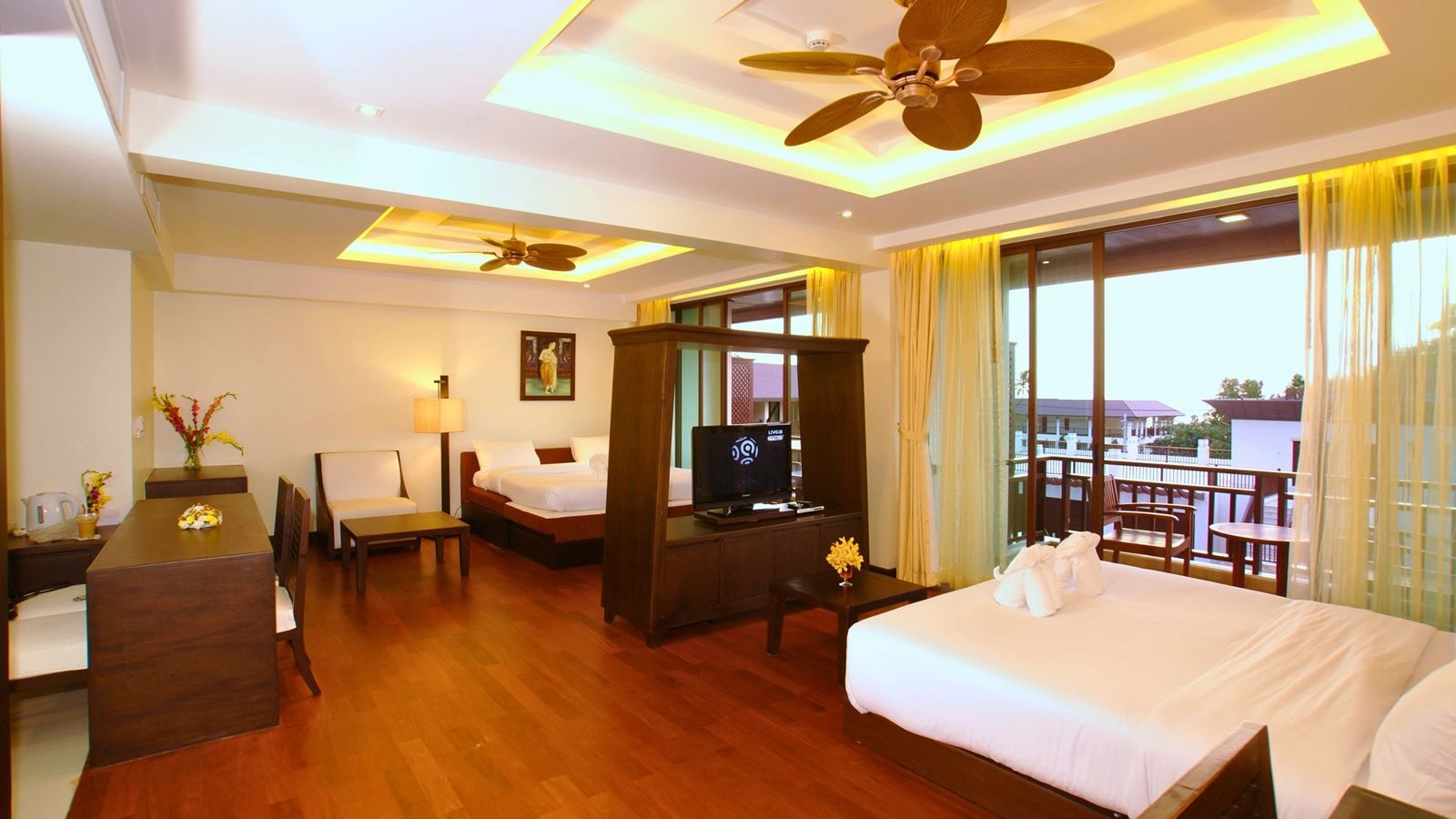 rooms-hillside-family-suite