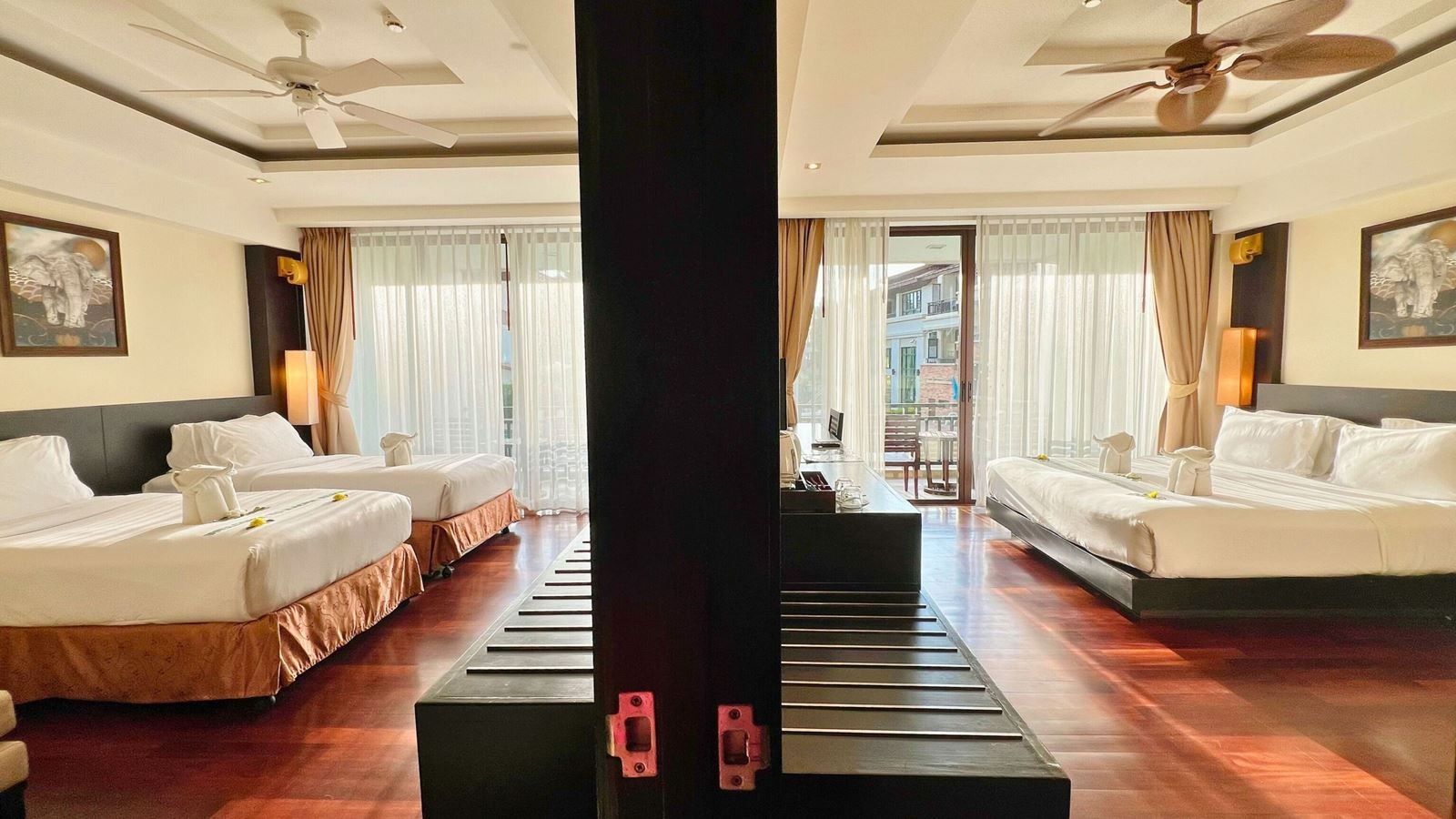 rooms-hillside-deluxe-building-room