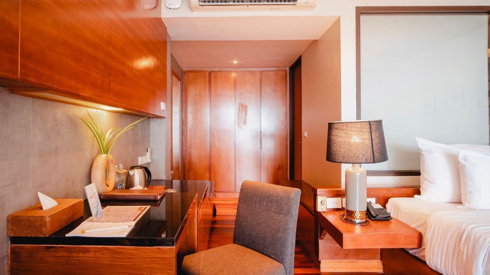 rooms-beach-front-chalet