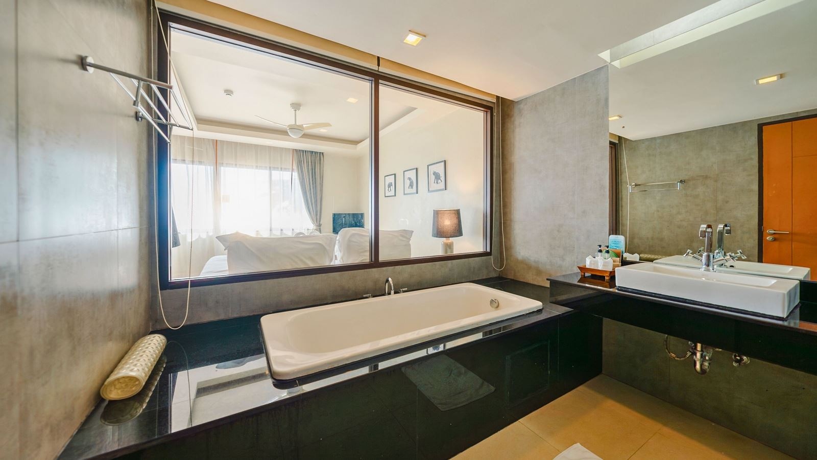 rooms-beach-front-chalet