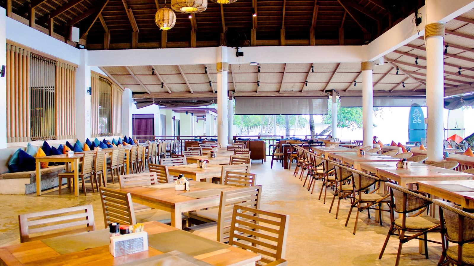 restaurants-kacha-restaurant