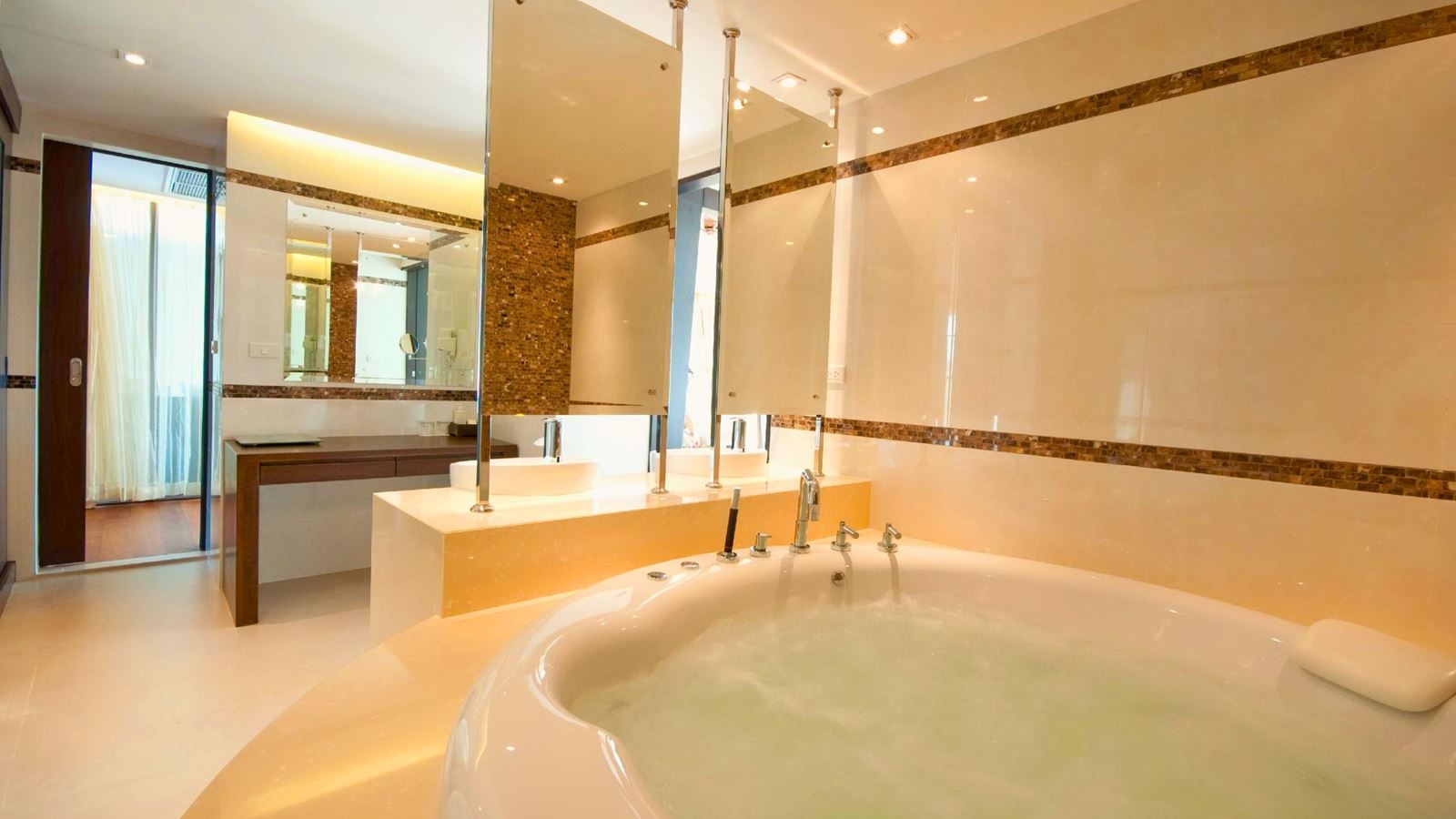 rooms-hillside-junior-suite-room