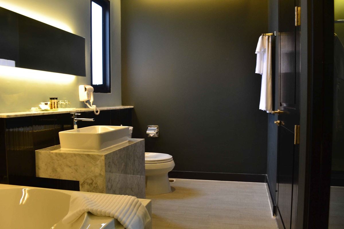 rooms-villa-king-room